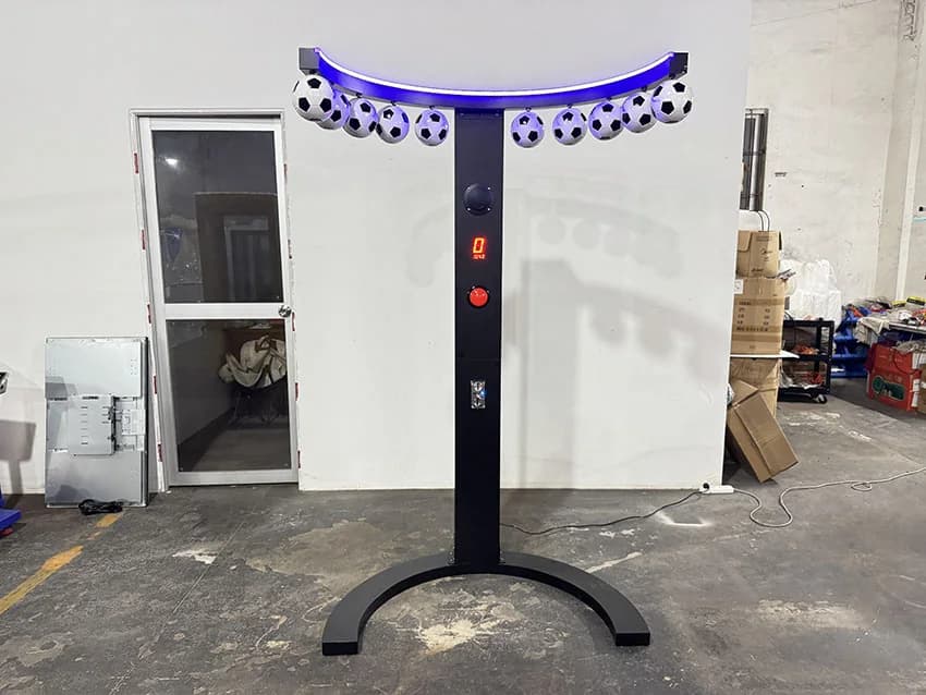 Front view of the hanging target reaction game